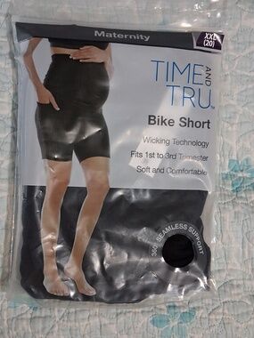 NWT Time and Tru Black Maternity Bike Shorts - Seamless Support XXL (20)